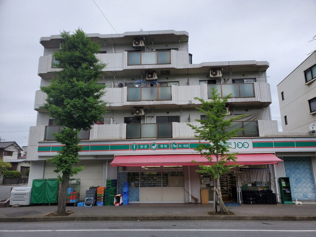 店舗併用住宅の外壁塗装 施工前