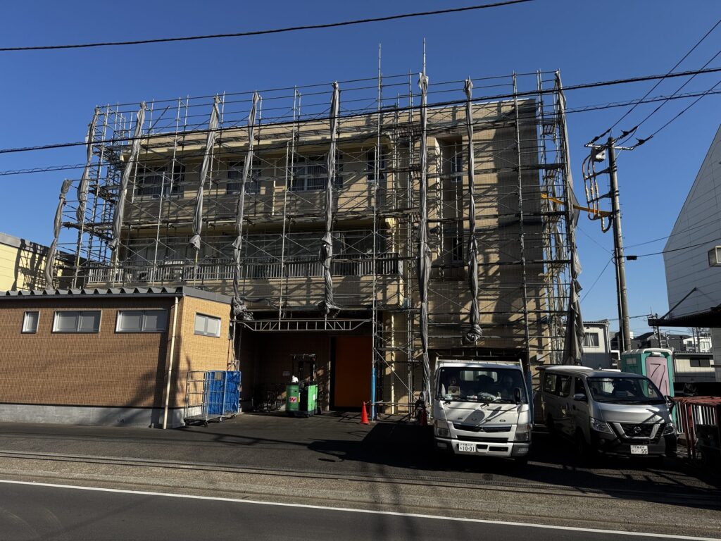 横浜ナッツ 塗装工事 写真2