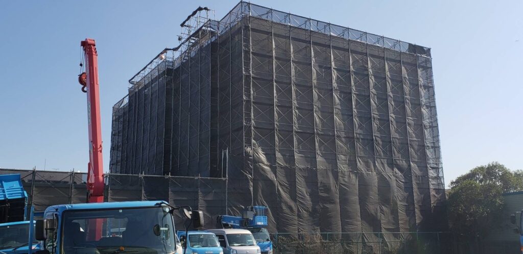 千葉港運倉庫 塗装工事 写真2